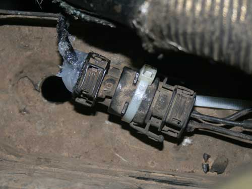 Konektor kabel kompresor