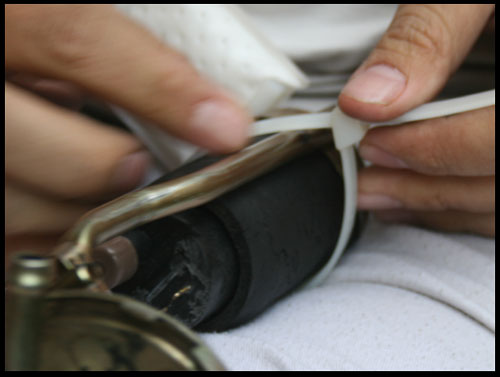 Ikat fuel pump Denso ke frame